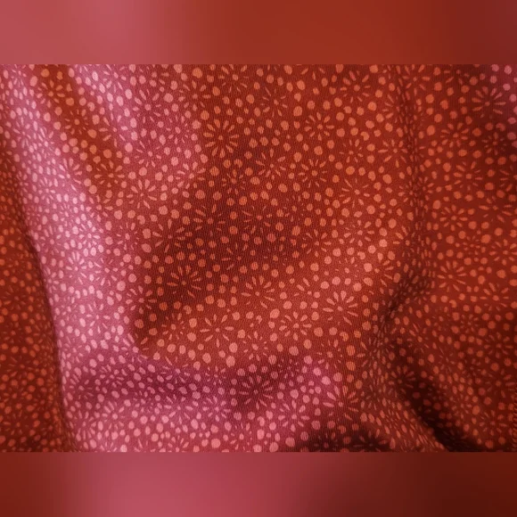 𝙇𝙐𝙇𝙐𝙇𝙀𝙈𝙊𝙉 - 𝙏𝙬𝙞𝙨𝙩 & 𝙏𝙤𝙞𝙡 𝙏𝙖𝙣𝙠 𝙏𝙤𝙥 - Picture 12 of 12